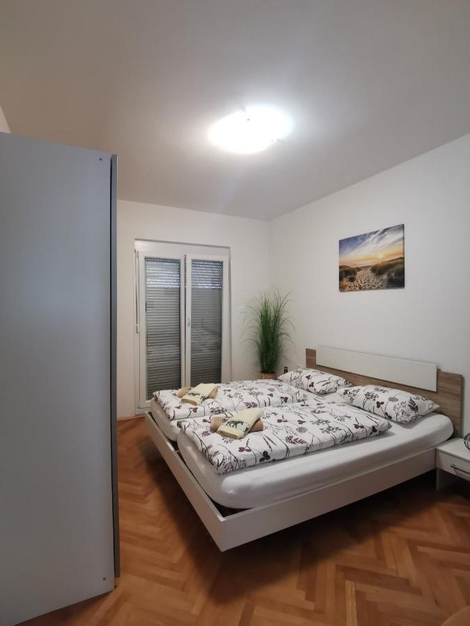 Apartmaji Vila Antonia Portorož Buitenkant foto